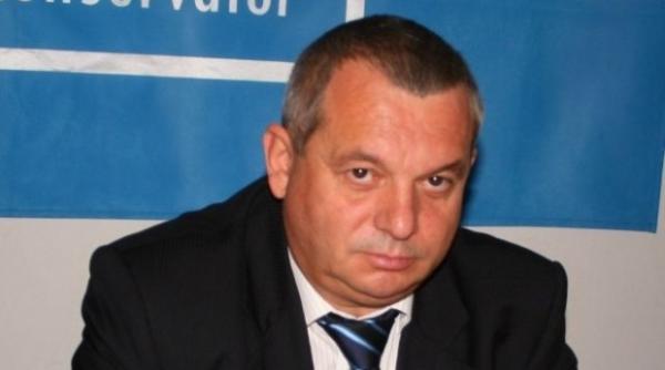 ion dini a scapat a doua oara de colegii deputa i