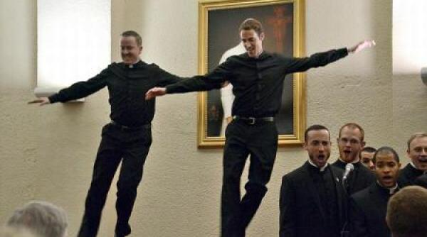 doi preoprc c8prc 9bi dansatori  noi vedete ale internetului   video