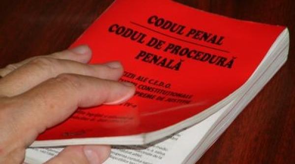 pedeapsa cu inchisoarea pentru divulgarea de informa ii din dosare penale