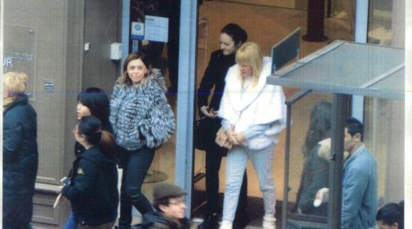 elena udrea alaturi de alina bica efa diicot la paris