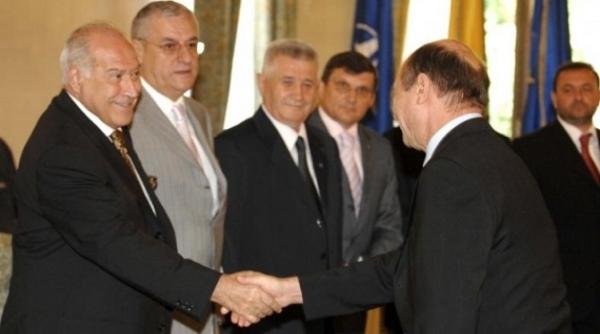 intrebare despre voiculescu basescu doamne fere te cum sa fac a a ceva