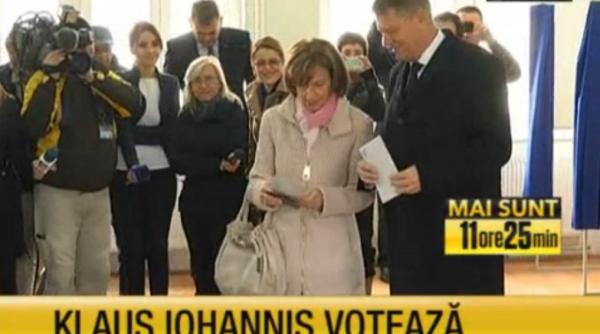 alegeri preziden ial 2014 iohannis la vot alaturi de so ia sa carmen