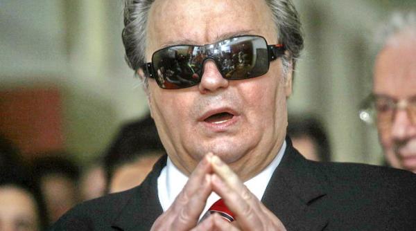 cv tudor a semnat cu unpr ca il va sus ine pe victor ponta