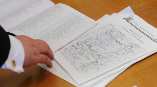 semnaturi alegeri preziden iale 2014 cate semnaturi au adunat candida ii i ca i oameni au ie it la vot