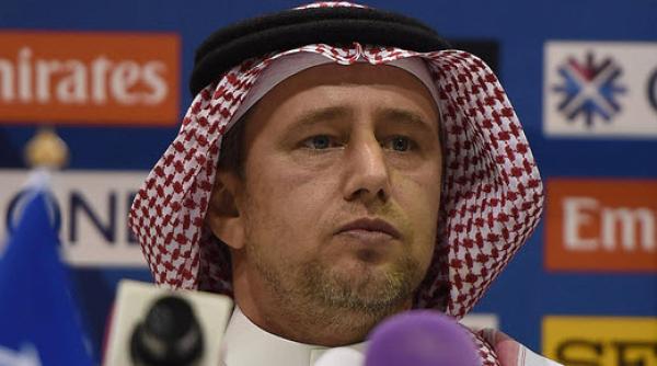 lauren iu reghecampf situa ie critica la al hilal presa araba ii cere demisia