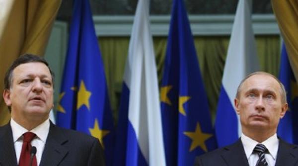 bonfire night  efigii ale lui putin si barroso  arse in marea britanie