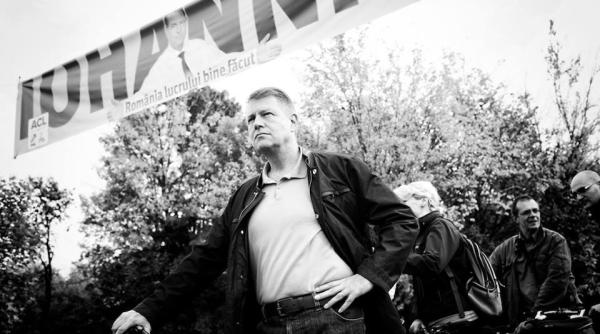 obiceiul straniu pe care il are klaus iohannis ce facea la sibiu