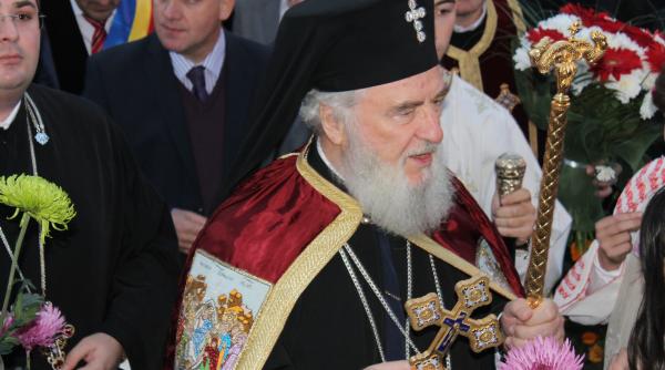 biserica lunca din pietro i a resfin ita dupa incendiul devastator din 2011