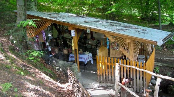 semn rau la izvorul parintelui arsenie boca