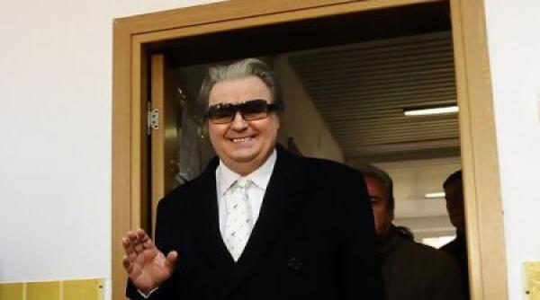 alegeri preziden iale 2014 turul 2 16 noiembrie corneliu vadim tudor am votat cu raul cel mai mic