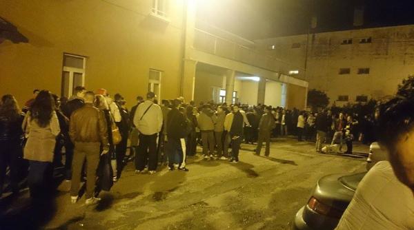 cozi lungi in diaspora cu pu ine ore inainte de inchiderea urnelor