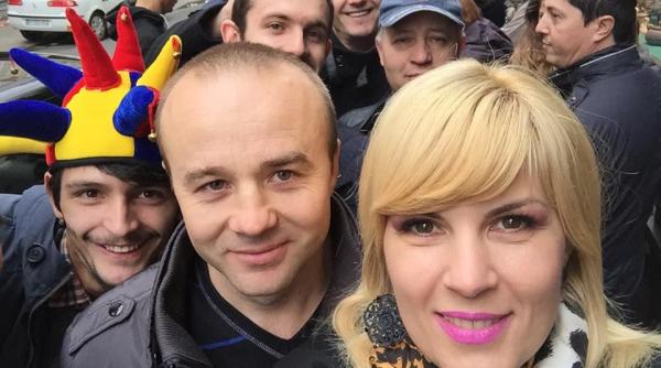 elena udrea mesaj de la coada de vot din paris
