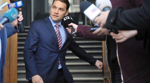 dan ova ii cere un pas in spate lui liviu dragnea