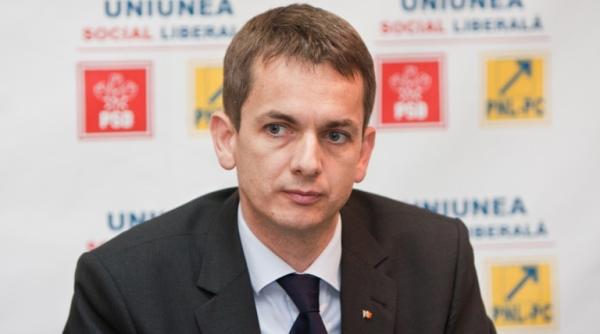 senatorul akos mora fost pnl demisie din parlament