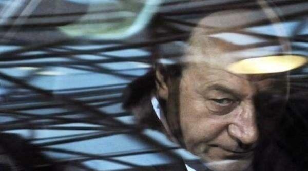 basescu surprins la o intalnire discreta cu liderii unui partid video