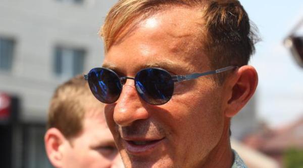 mazare reclamat pentru ca il imita pe hitler reac ia primarului constan ei