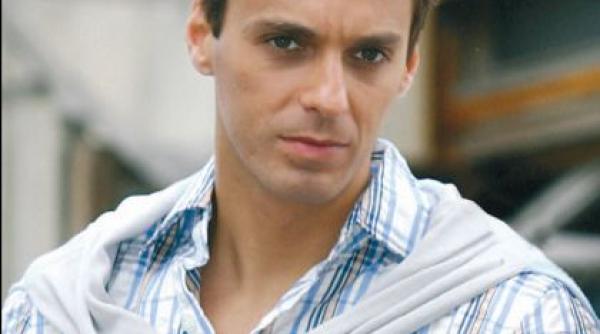 foto  mircea badea  ipostaza inedita  cum s a imbracat de 1 decembrie