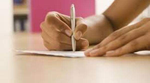 demisie de urgen a dupa criticile lansate la adresa fiicelor pre edintelui sua