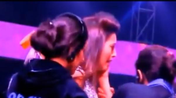 prezentatoare tv palmuita in direct a intrat in stare de oc video