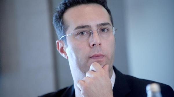 adrian bucur demisie din tvr jurnalistul ramane in consiliul de administra ie