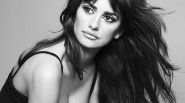 cum arata sora frumoasei actriprc c8prc 9be penelope cruz   foto
