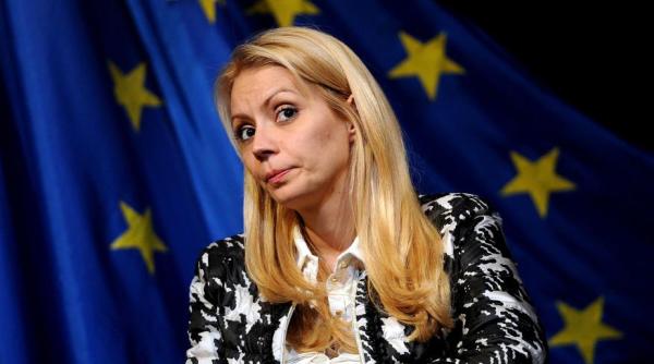 daciana sarbu cere sanc ionarea europarlamentarilor extremi ti la adresa romaniei