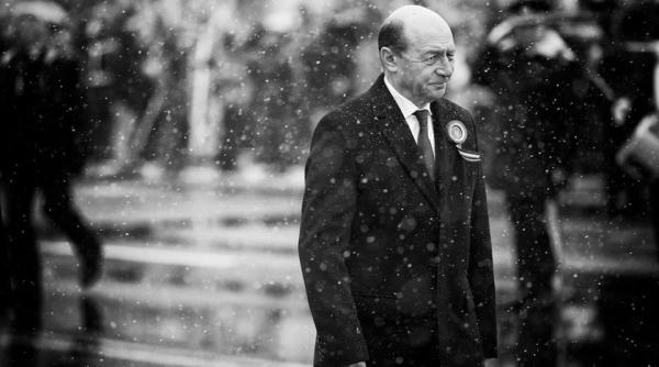 traian basescu rebranding spectaculos revenirea politica aruncata in aer de alfred bulai