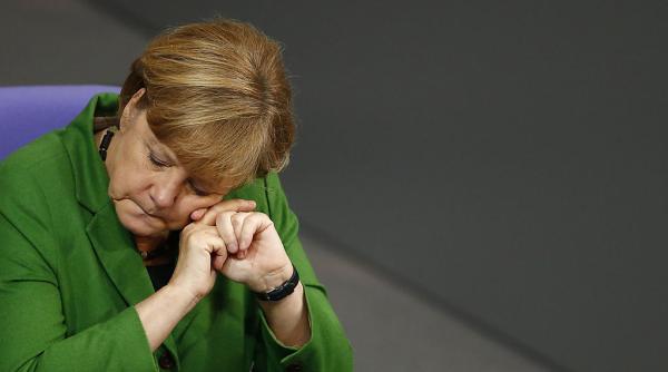 merkel jignita de un eurodeputat francez in scandalul deficitului bugetar ine i gura