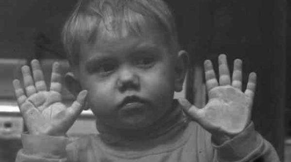 lagarele de copii din romania 1500 de copii mor i in orfelinate in patru ani