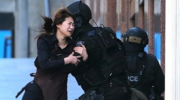 criza ostaticilor din sydney momentul interven iei in for a a trupelor speciale video