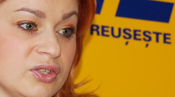 guvern ponta 4 replici acide intre cristina pocora si laurentiu florian coca