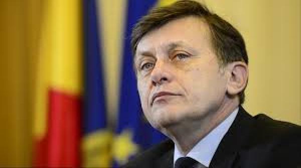 crin antonescu linistit cat esti viu nu esti niciodata daca nu esti prost