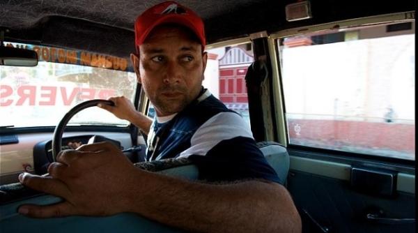 de zece ani merge cu masina doar in marsarier video