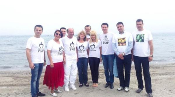 basescu a lasat cu buza umflata pmp care il a tepta cu un covor ro u la sediul central