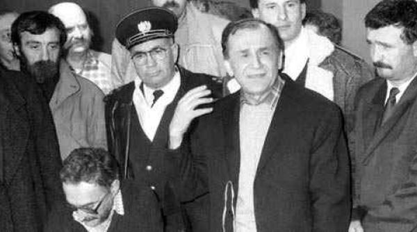 ion iliescu la 25 de ani de la revolu ie de ce au fost executa i so ii ceau escu