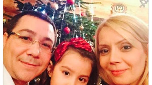 politicienii se bat in like uri pe facebook de craciun