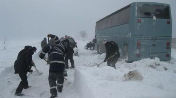 autocar rasturnat pe dn2 e85 din cauza vremii rele