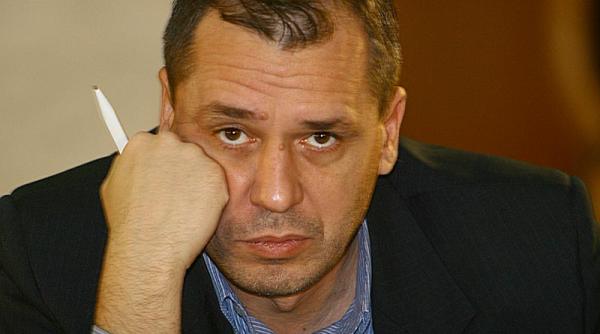 ciuvica  despre niculescu bran la cotroceni  o fi crezut ca e versailles