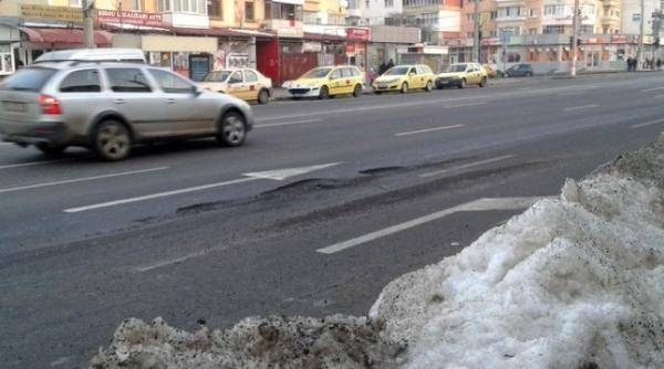 casa presei arcul de triumf cratere in asfalt un barbat i a distrus ma ina