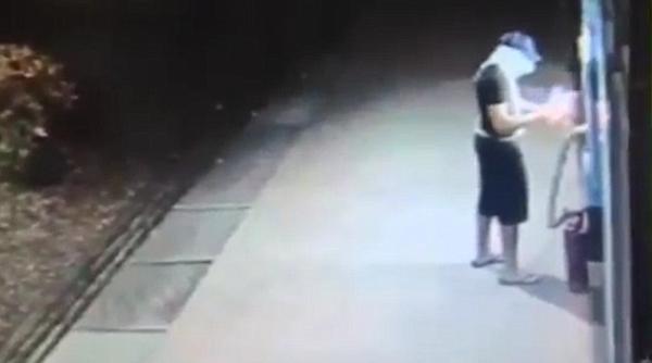 a vrut sa jefuiasca un bancomat dar i a explodat in fata video