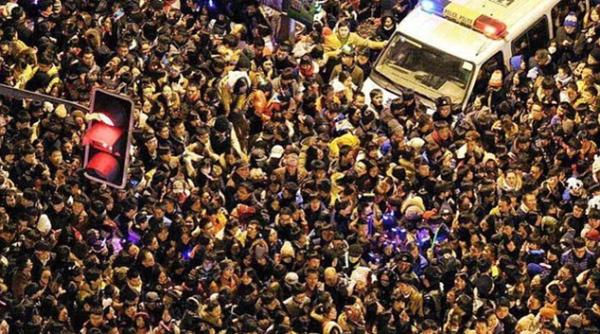 anul nou 2015 35 de persoane ucise intr o busculada la shanghai