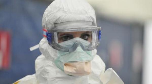 ebola o infirmiera britanica se afla in stare grava