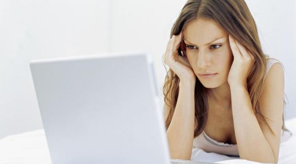 cum este prostita genera ia facebook virale false din 2014