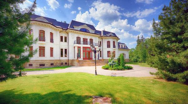 beverly hills ul moscovei vila senza ionala scoasa la vanzare cum arata i care este pre ul cerut