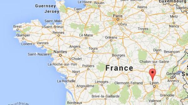 explozie langa o moschee in fran a joi diminea a