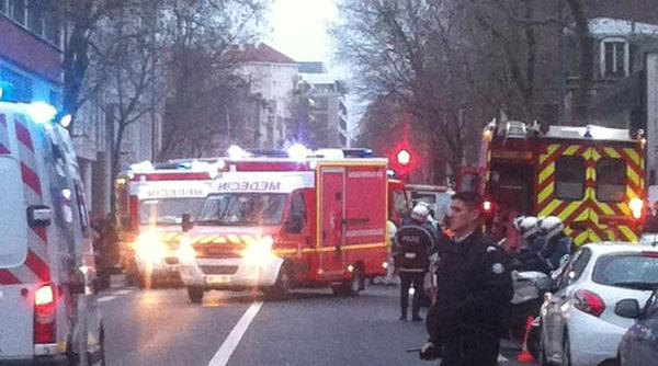 schimb de focuri la paris un poli ist ranit