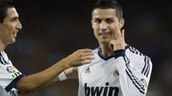 balonul de aur 2014 cristiano ronaldo a ca tigat trofeul