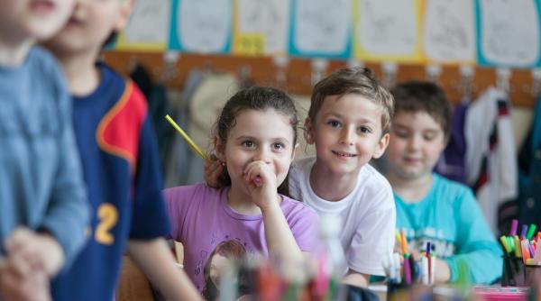 unicef si romgaz sprijina copiii sa mearga la coala