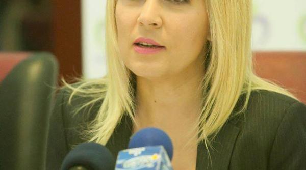 elena udrea dupa semnarea pactului pentru aparare s a pecetluit disparitia opozitiei in romania