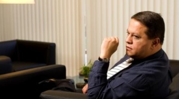 valentin nicolau fostul ef al tvr a murit